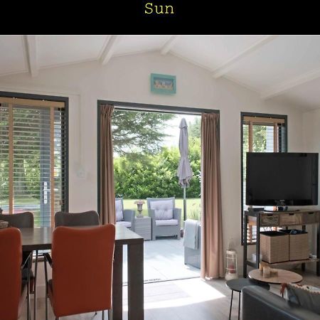 Inn To The Beach Ouddorp Esterno foto