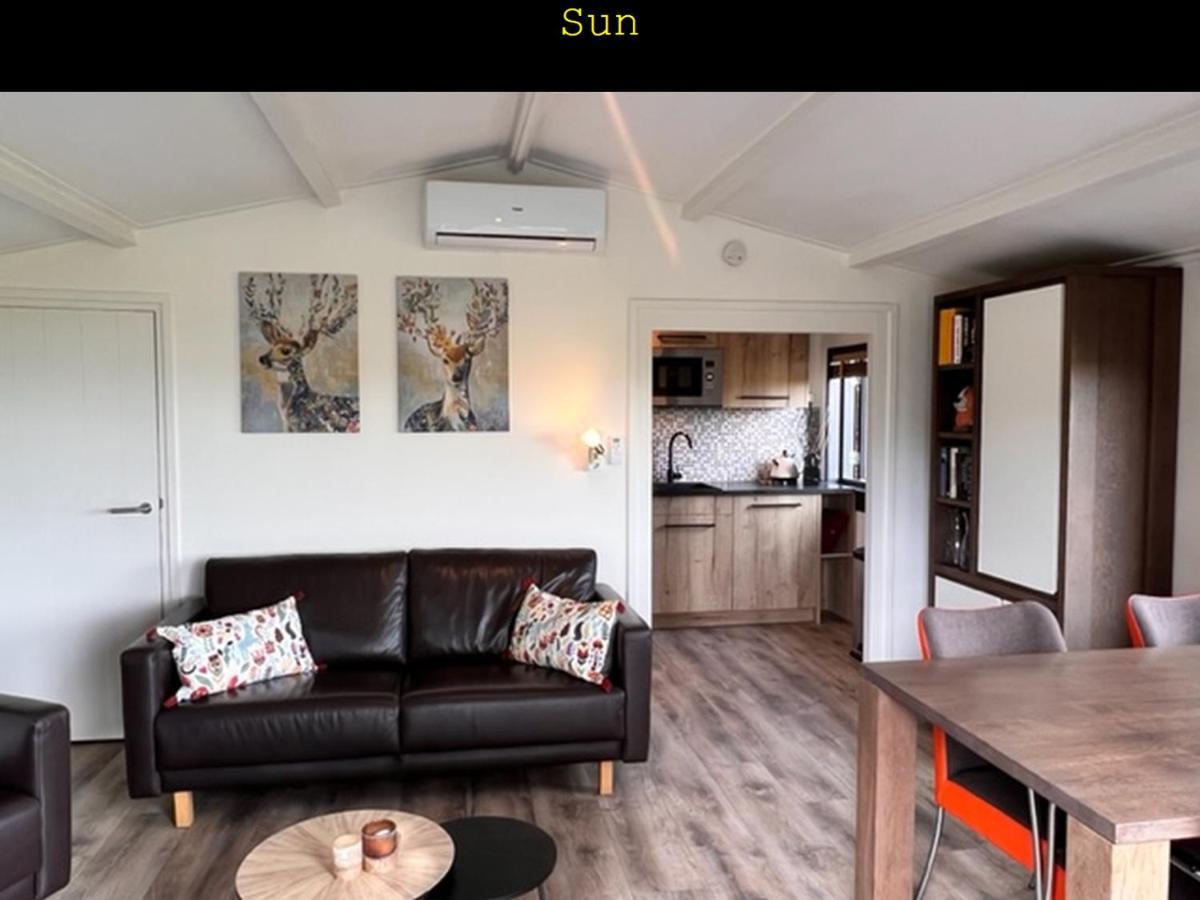 Inn To The Beach Ouddorp Esterno foto